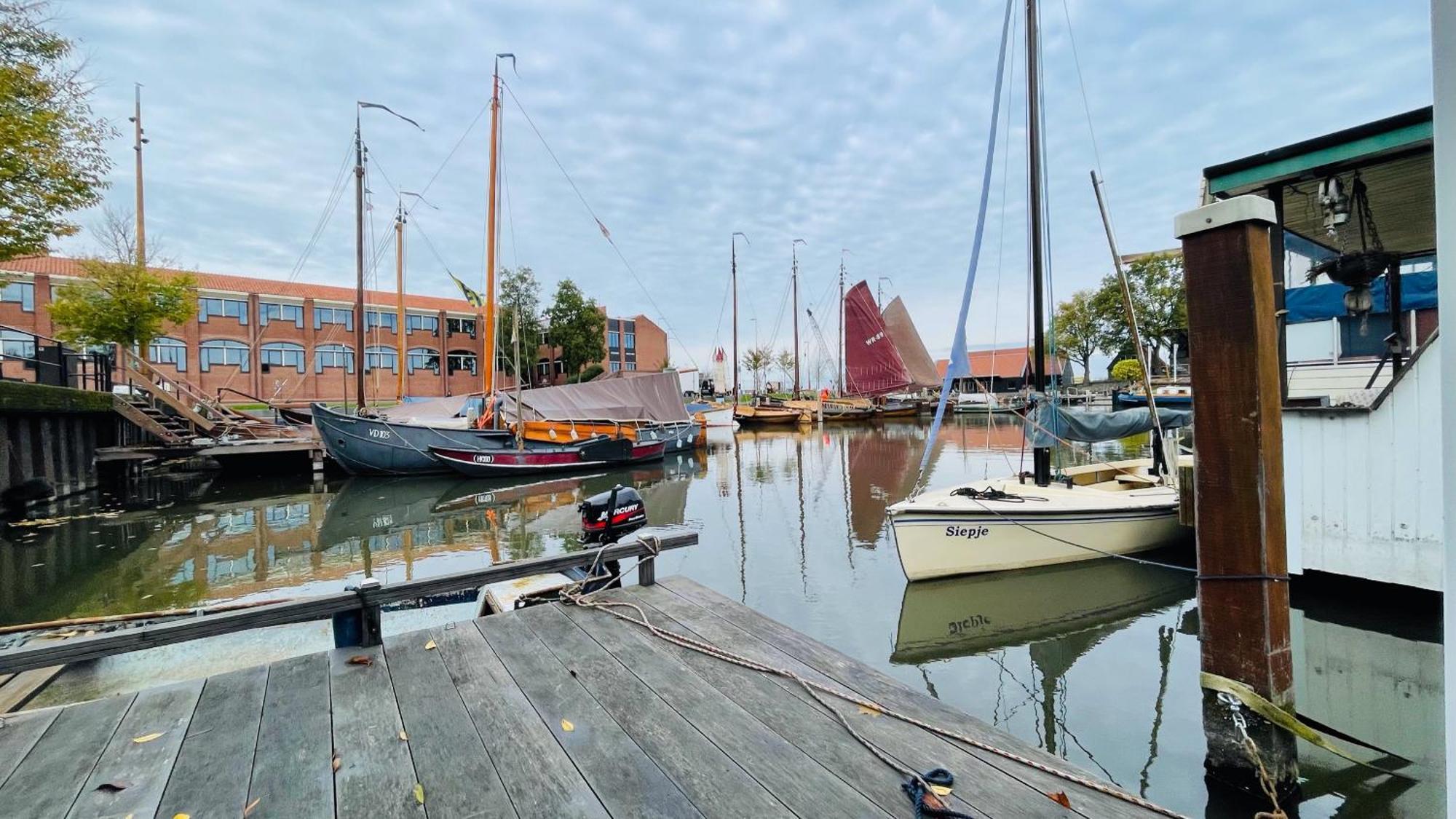 Woonboot 4 Harderwijk Otel Dış mekan fotoğraf